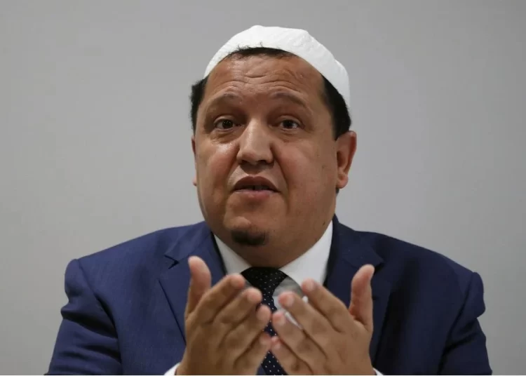 ملتزم ضد الأصولية-الإمام-الشالغمي-هدف-التهديدات المتفاوتة-